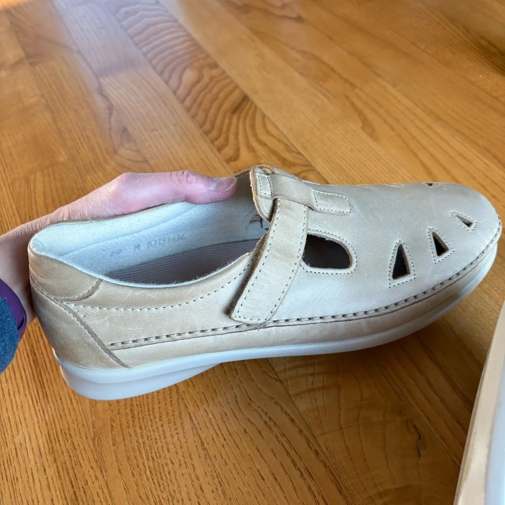 SAS shoes stone tan cream leather Tripad comfort womens made in the USA Size 10